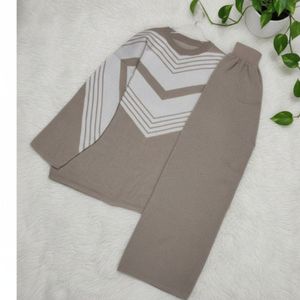 فروش اینترنتی ست زنانه بافت  طرح هفتی