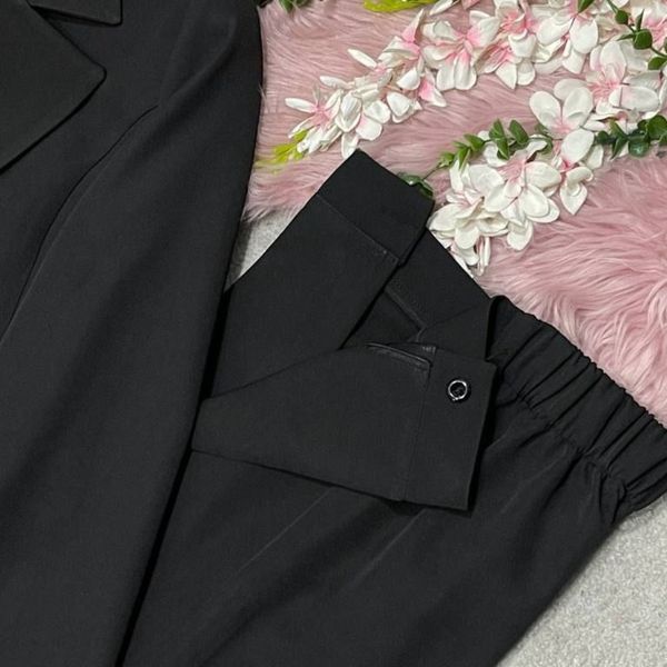 کت شلوار ملکا