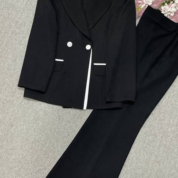 کت شلوار ملکا