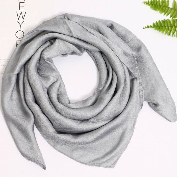 روسری  مشکی پتینه ترک وارداتی  طرح ابروبادی مجلسی 