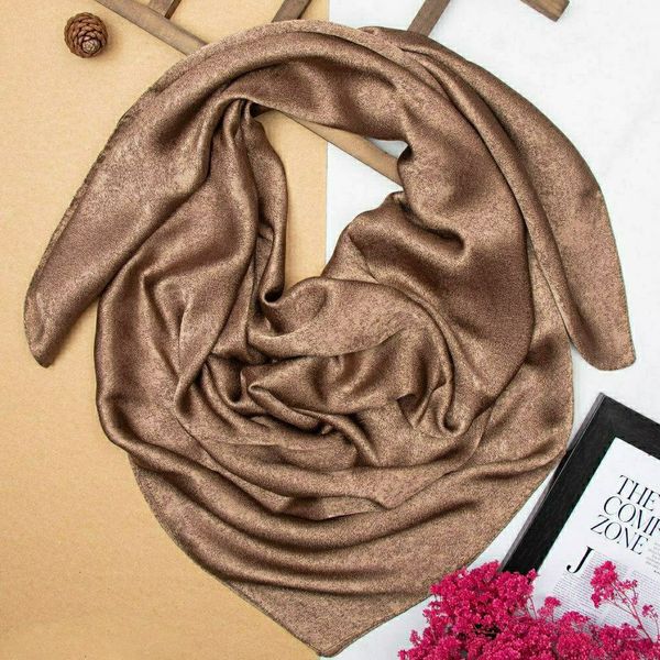 روسری  مشکی پتینه ترک وارداتی  طرح ابروبادی مجلسی 