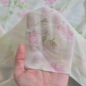 خرید اینترنتی قواره پارچه کرپ حریر گل دار صورتی سبز