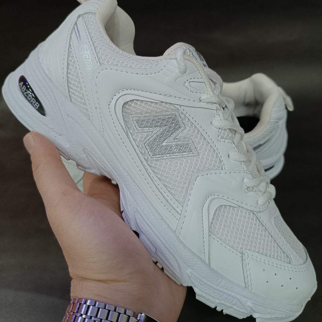 مشخصات کتونی مردانه نیوبالانس 530 سفید کیفیت بالا