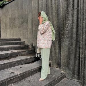 مشخصات کت و شلوار خاص