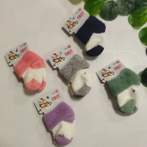 جوراب نوزادی حوله ای گرم jr7tt