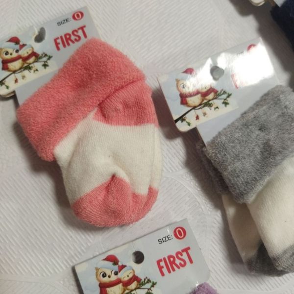 جوراب نوزادی حوله ای گرم jr7tt