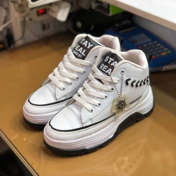 کفش ساق دار زنانه طرح گندم رنگ سفید