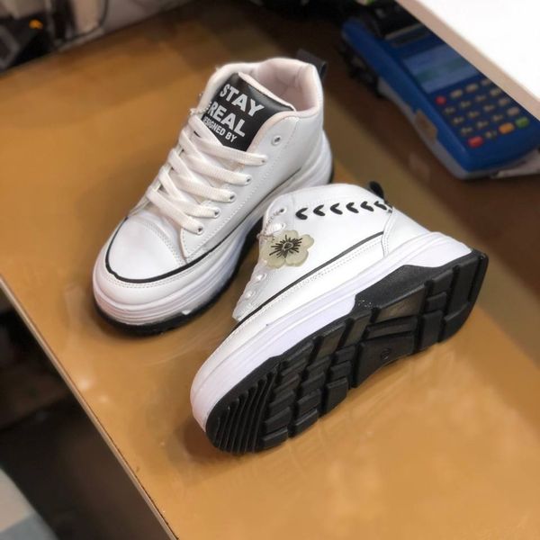 کفش ساق دار زنانه طرح گندم رنگ سفید