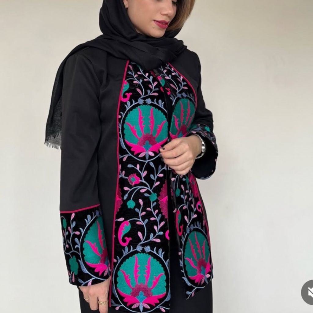 خرید انلاین کت بخارادوزی مشکی