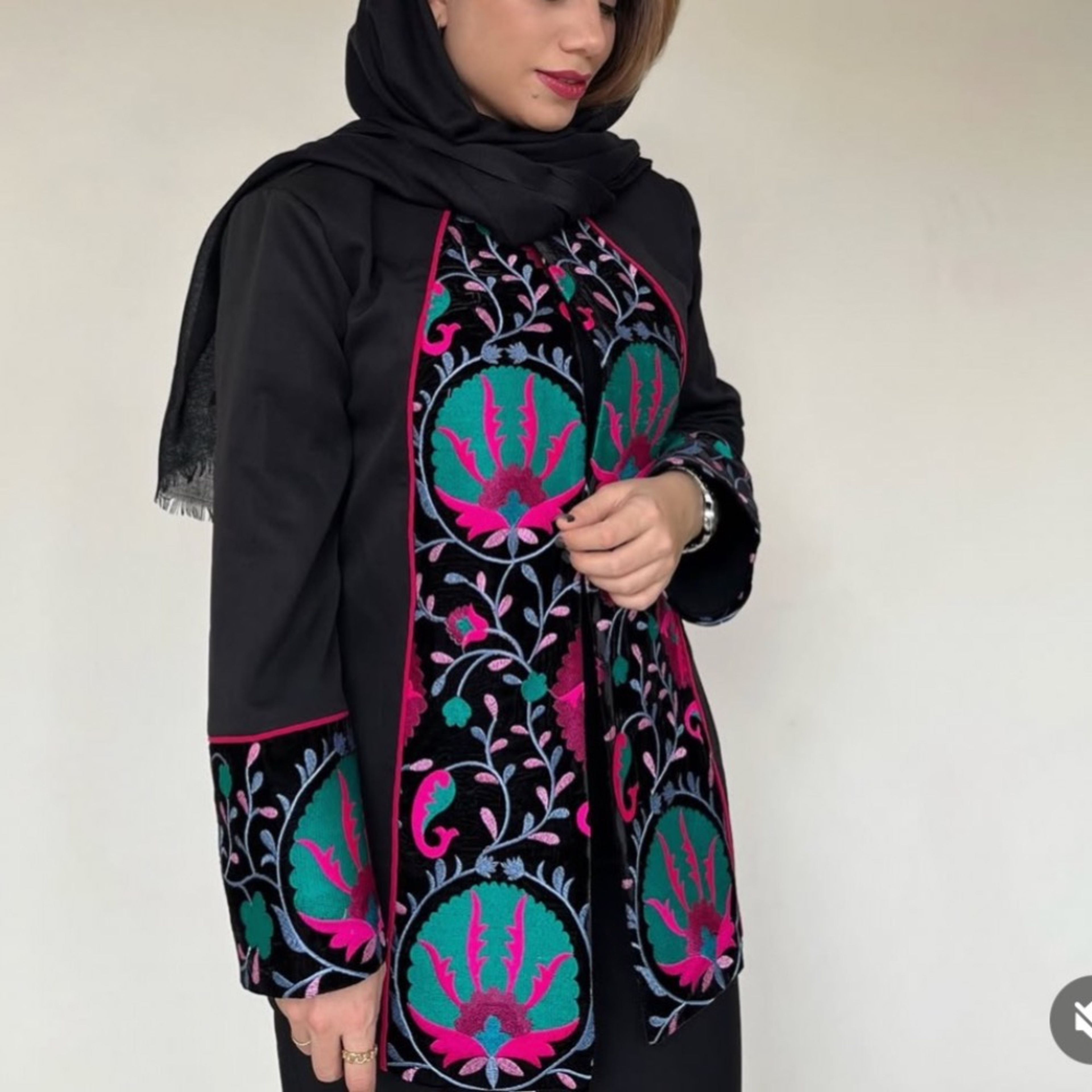 خرید انلاین کت بخارادوزی مشکی