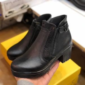 مشخصات کفش نیم بوت زنانه چرم مدل ماسان