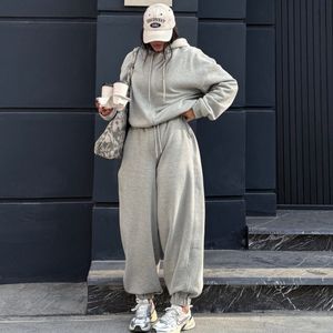 سویشرت و جاگر زنانه طرح روبی