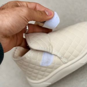 خرید اینترنتی قیمت بوت بچگانه شنل دوزی طرح پاپیون از توباکو کد 4092504