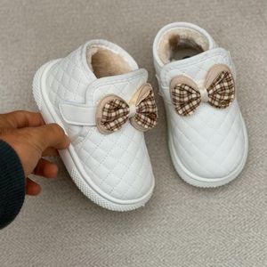 خرید اینترنتی قیمت بوت بچگانه شنل دوزی طرح پاپیون از توباکو کد 4092504