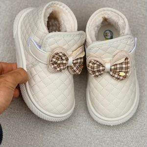 خرید اینترنتی قیمت بوت بچگانه شنل دوزی طرح پاپیون از توباکو کد 4092504