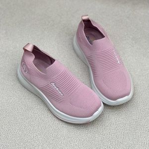 خرید اینترنتی قیمت کتونی بچگانه جورابی طرح اسکیچرز کد 4092301