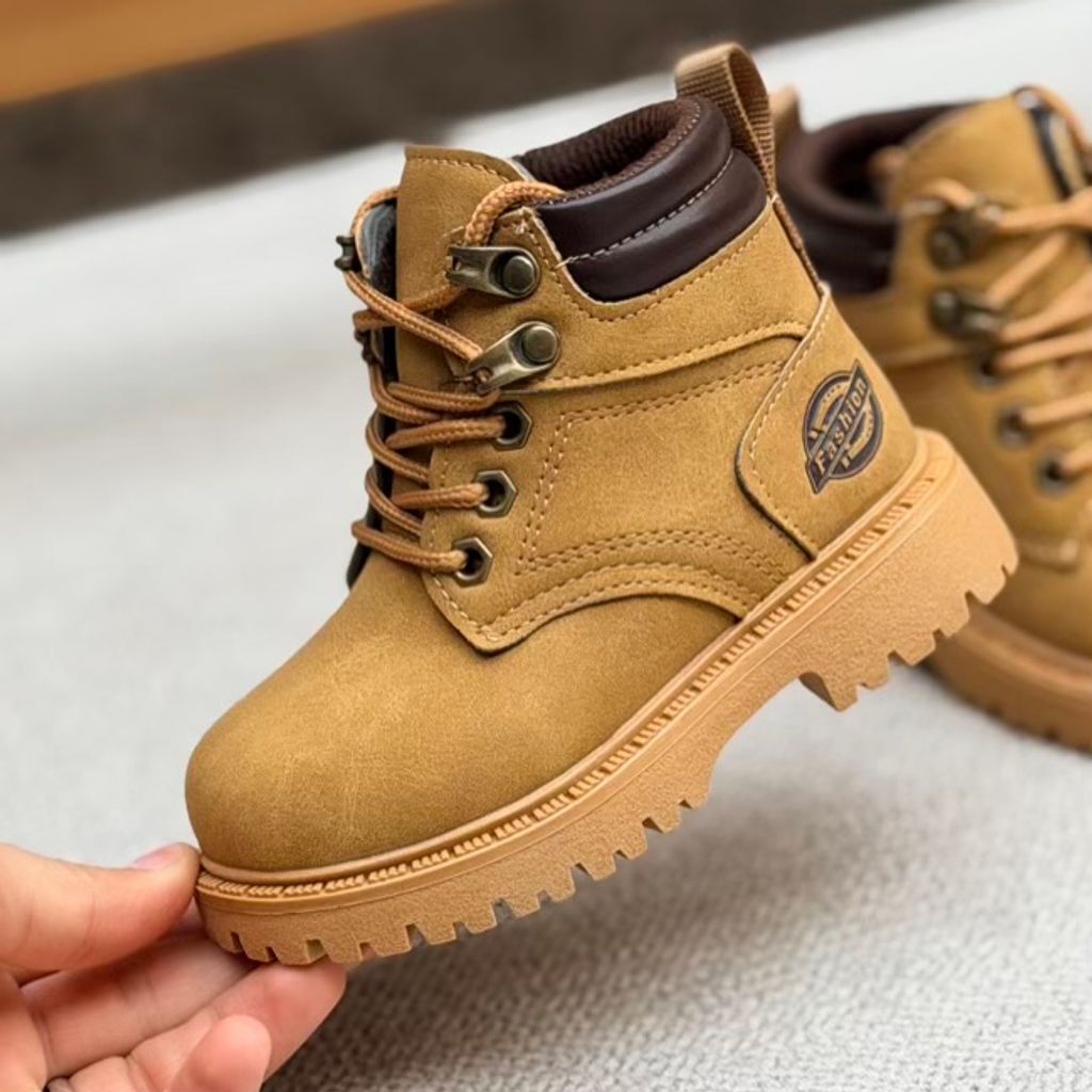 خرید اینترنتی قیمت بوت بچگانه نقلی طرح فشن از MTL کد 4092201