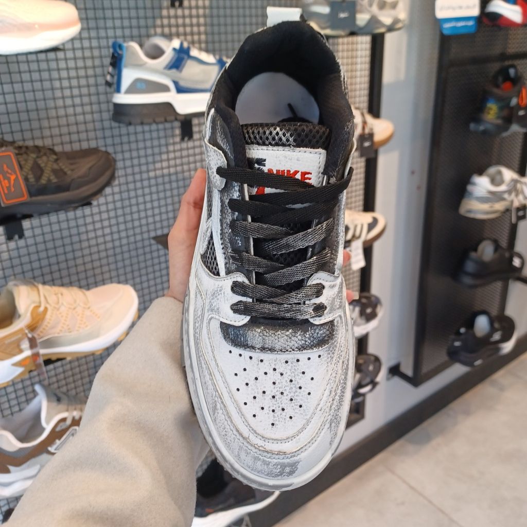 خرید انلاین کتونی اسپرت نایک 85 سفید مشکی