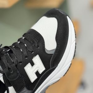 خرید اینترنتی قیمت کتونی بچگونه طرح H بند چسبی از Trip کد 4061304