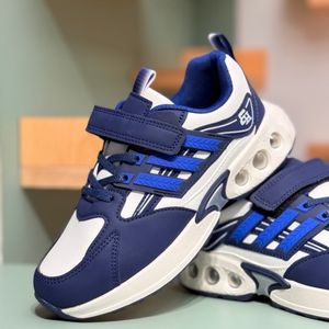 خرید اینترنتی قیمت کتونی بچگونه  چرمی طرح سه خط از Trip کد 4061204