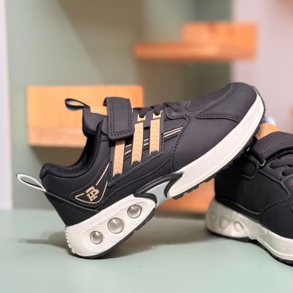 کتونی بچگونه  چرمی طرح سه خط از Trip کد 4061204