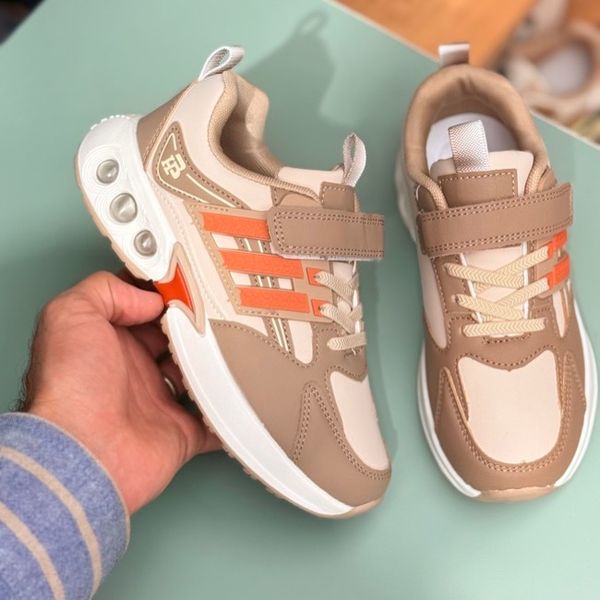 کتونی بچگونه  چرمی طرح سه خط از Trip کد 4061204