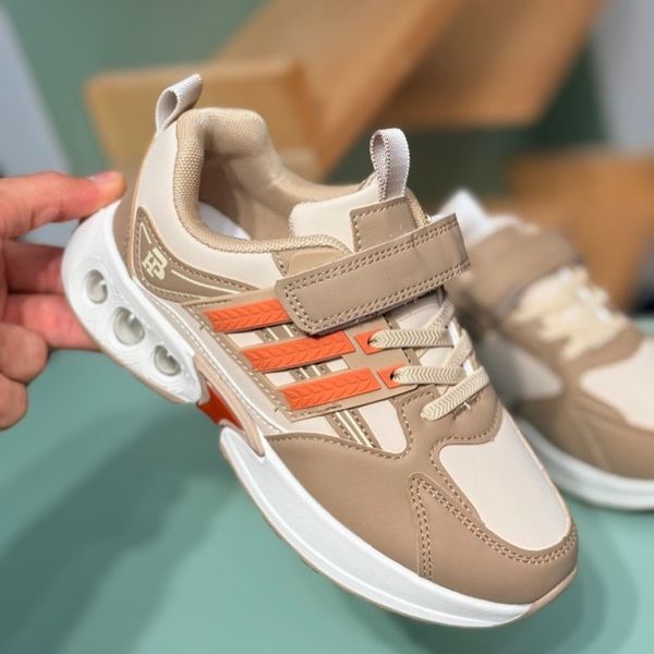 کتونی بچگونه  چرمی طرح سه خط از Trip کد 4061204