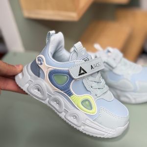 خرید اینترنتی قیمت کتونی بچگانه طرح B از آشوز کد 4060301