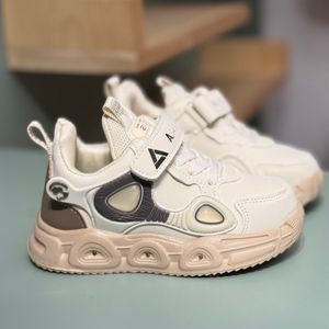 خرید اینترنتی قیمت کتونی بچگانه طرح B از آشوز کد 4060301