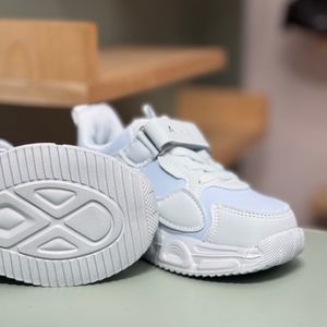 خرید اینترنتی قیمت کتونی بچگانه طرح B از آشوز کد 4060301