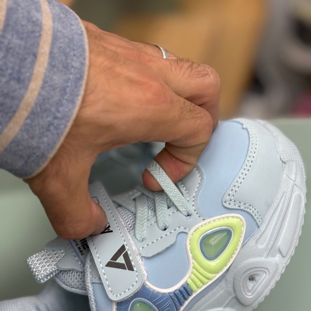 خرید اینترنتی قیمت کتونی بچگانه طرح B از آشوز کد 4060301