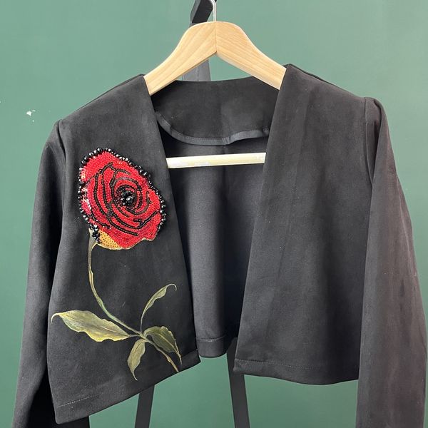 کت مجلسی زنانه طرح رز جواهردوزی و‌نقاشی