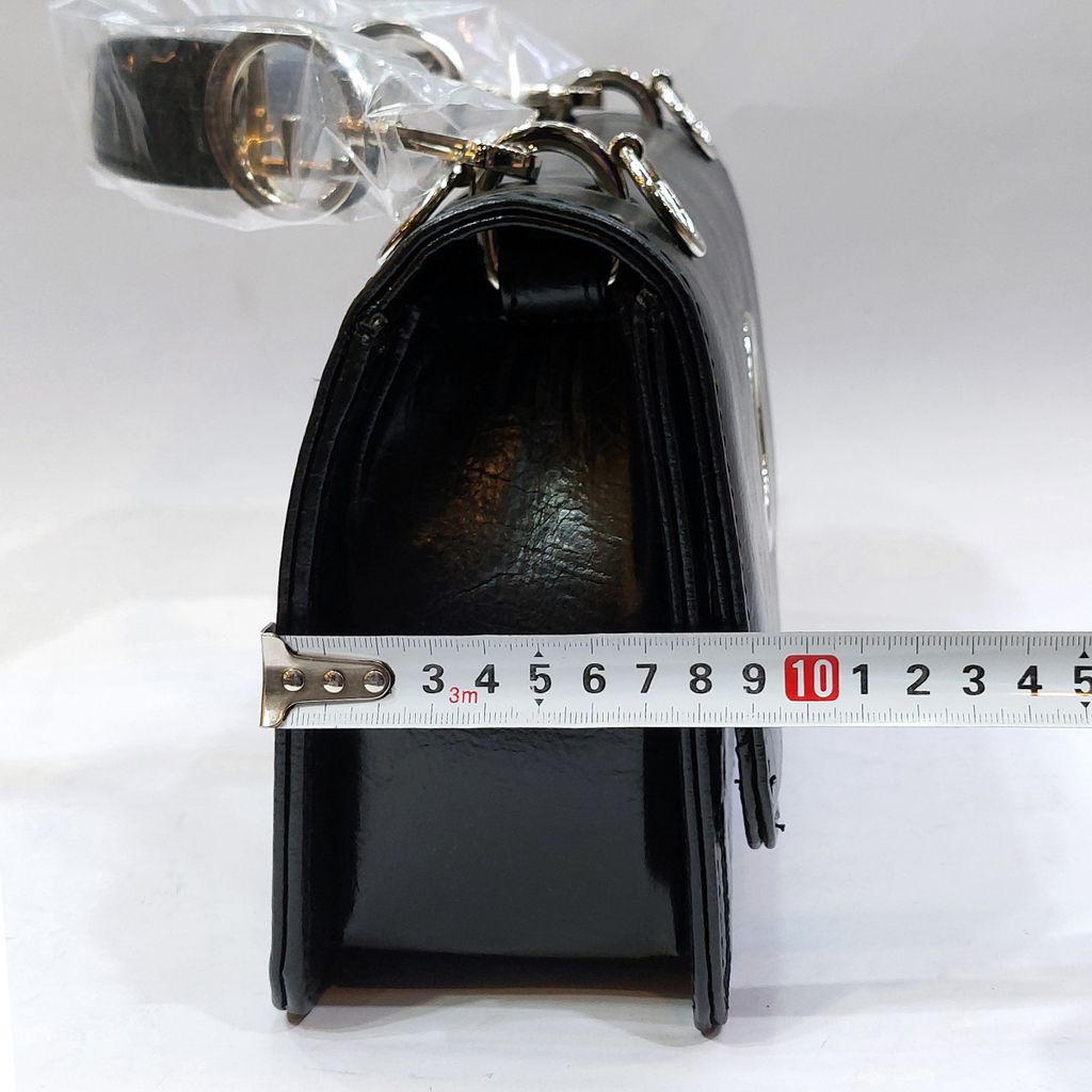 خرید آنلاین کیف زنانه رودوشی طرح فندی با کیفیت بالا Fendi