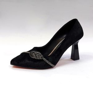 خرید آنلاین کفش مجلسی زنانه رویه مخمل با کیفیت