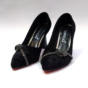 خرید انلاین کفش مجلسی زنانه رویه مخمل با کیفیت