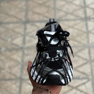 کتونی بالنسیاگا 3XL اسپایدر کرم مردانه