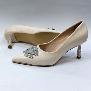 خرید آنلاین کفش مجلسی زنانه پاشنه بلند نگین دار شیک و با کیفیت بالا