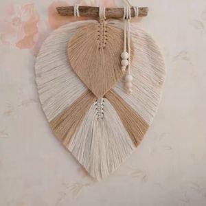 دیوارکوب دو برگ مکرومه بافی عیدانه