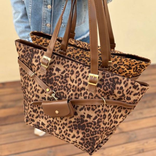 کیف دوشی زنانه و دخترانه جادار مدل پلنگین پروانه