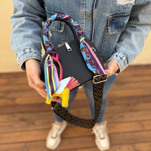 خرید آنلاین کیف اسپرت زنانه و دخترانه مدل تتسان پروانه