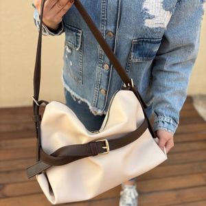 قیمت ارزان کیف دوشی زنانه و دخترانه مدل لیتلا پروانه