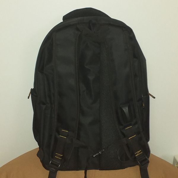 کوله پشتی سایز متوسط ایرانی رنگ مشکی بسیار محکم