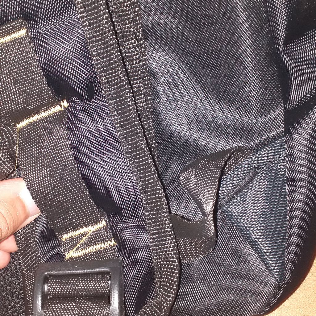 خرید انلاین کوله پشتی سایز متوسط ایرانی رنگ مشکی بسیار محکم و با کیفیت