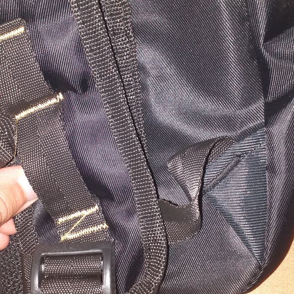 کوله پشتی سایز متوسط ایرانی رنگ مشکی بسیار محکم