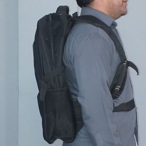 کوله پشتی درجه یک ایرانی سایز بزرگ رنگ مشکی و بسیار محکم