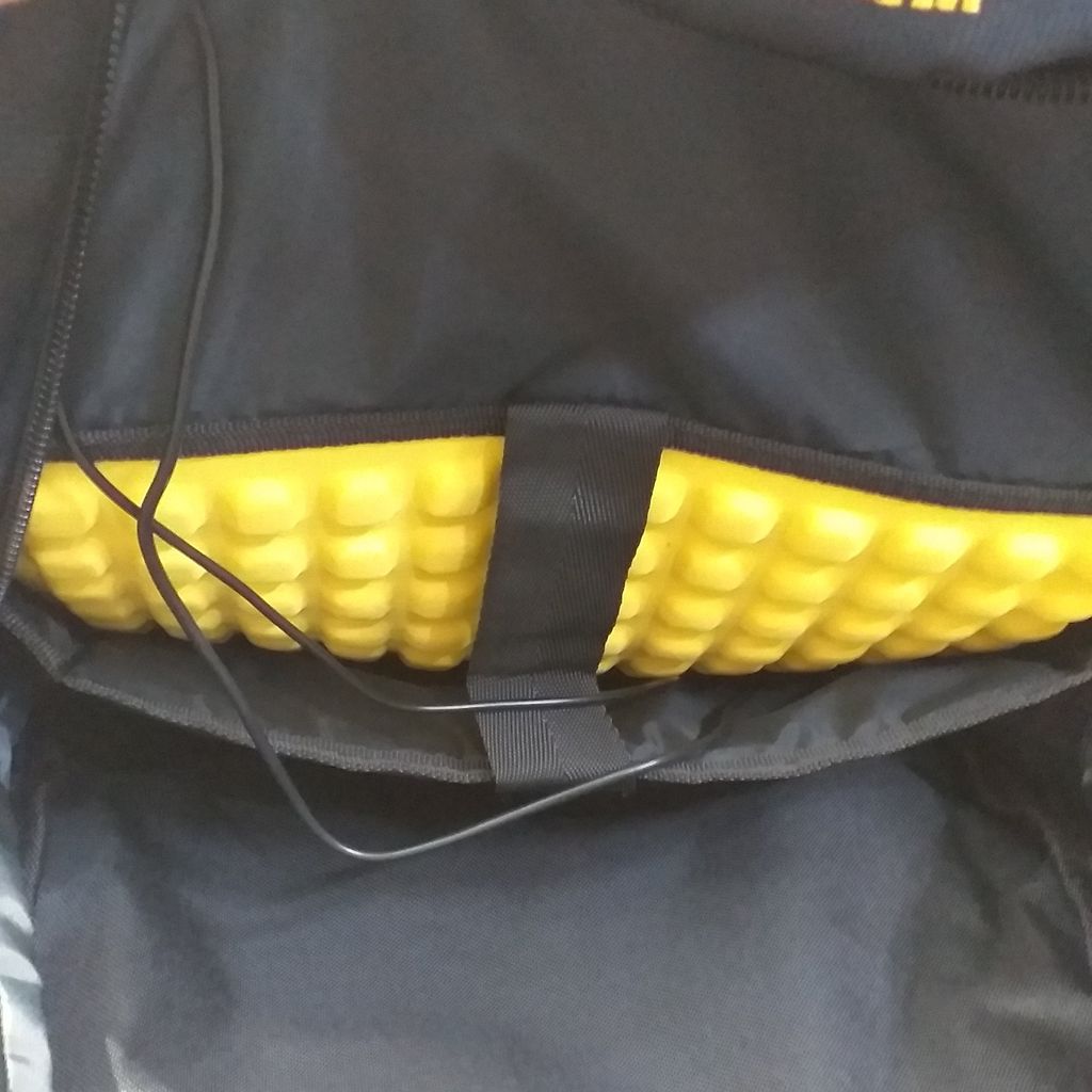 فروش اینترنتی کوله پشتی درجه یک ایرانی سایز بزرگ رنگ مشکی و بسیار محکم