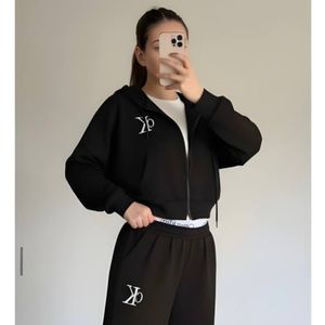 خرید اینترنتی ست سویشرت دخترانه و زنانه طرح کلوین