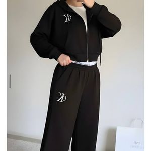 مشخصات ست سویشرت دخترانه و زنانه طرح کلوین