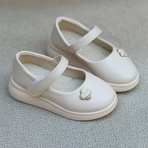 خرید اینترنتی قیمت کفش دخترانه عروسکی طرح بغل گل از هارتال کد 4092706