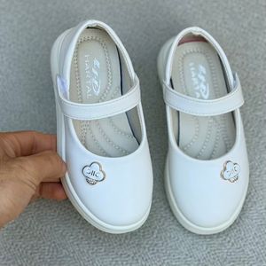 خرید اینترنتی قیمت کفش دخترانه عروسکی طرح بغل گل از هارتال کد 4092706